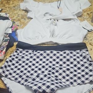 Unique Vintage 3 Piece Suit